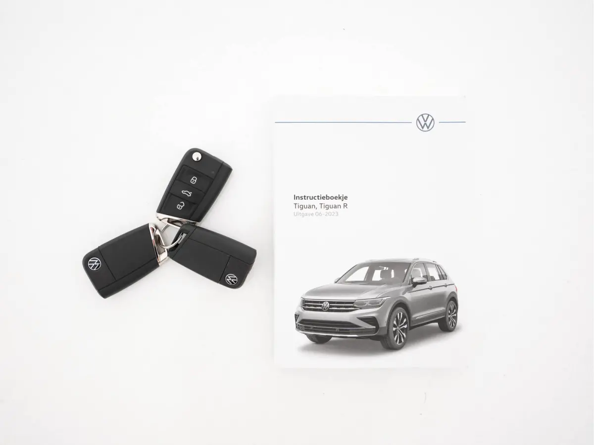 1.5 TSI Life Business Mild-Hybrid (INCL-BTW) Aut. *FULL-LED | ERGONOMIC-SPORTSEATS | KEYLESS | DAB | CARPLAY | ADAPTIVE-CRUISE | PRIVACY-GLASS | NAVI-FULLMAP | DIGI-COCKPIT | SHIFTPADDLES | 
