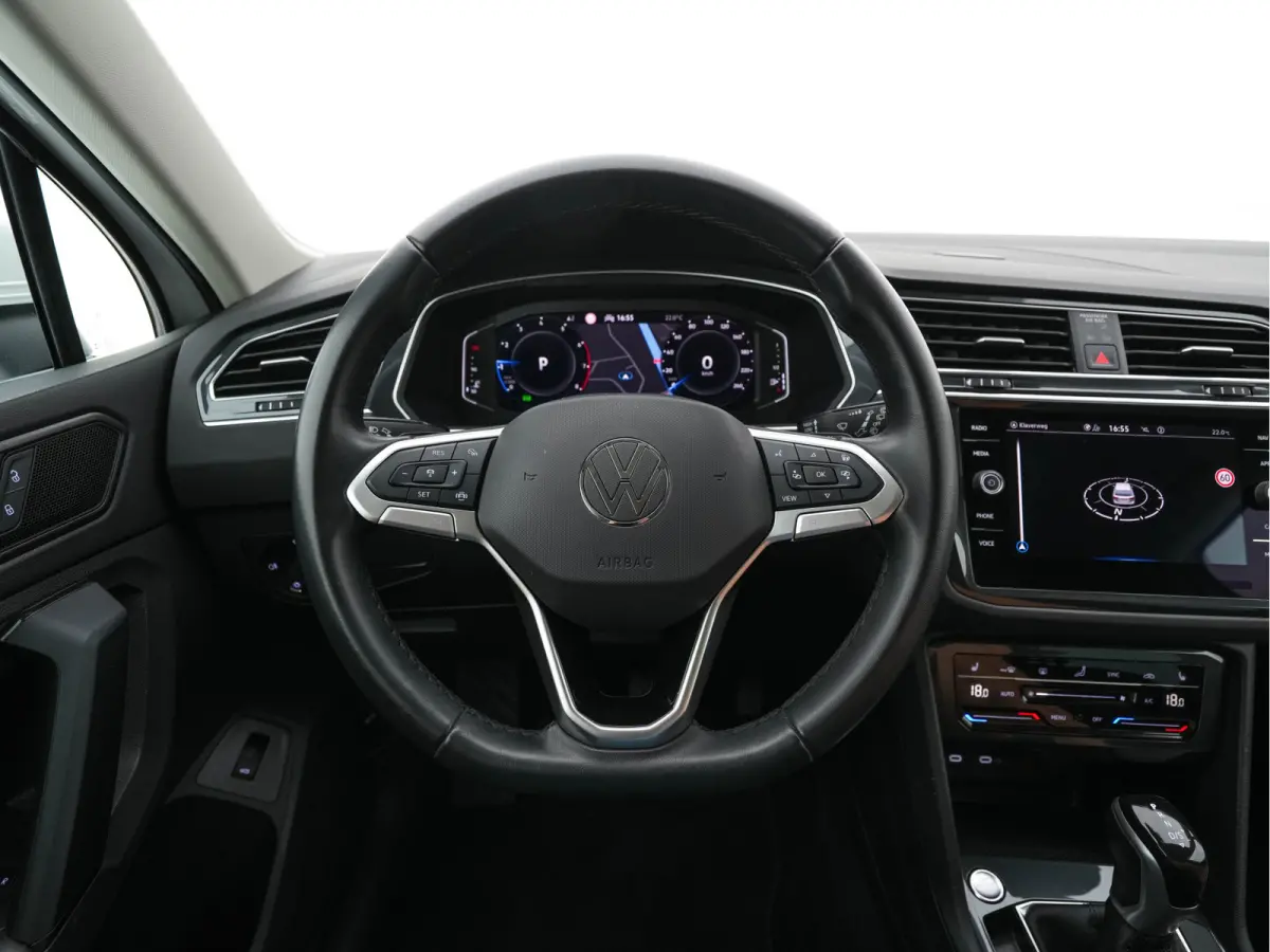 1.5 TSI Life Business Mild-Hybrid (INCL-BTW) Aut. *FULL-LED | ERGONOMIC-SPORTSEATS | KEYLESS | DAB | CARPLAY | ADAPTIVE-CRUISE | PRIVACY-GLASS | NAVI-FULLMAP | DIGI-COCKPIT | SHIFTPADDLES | 