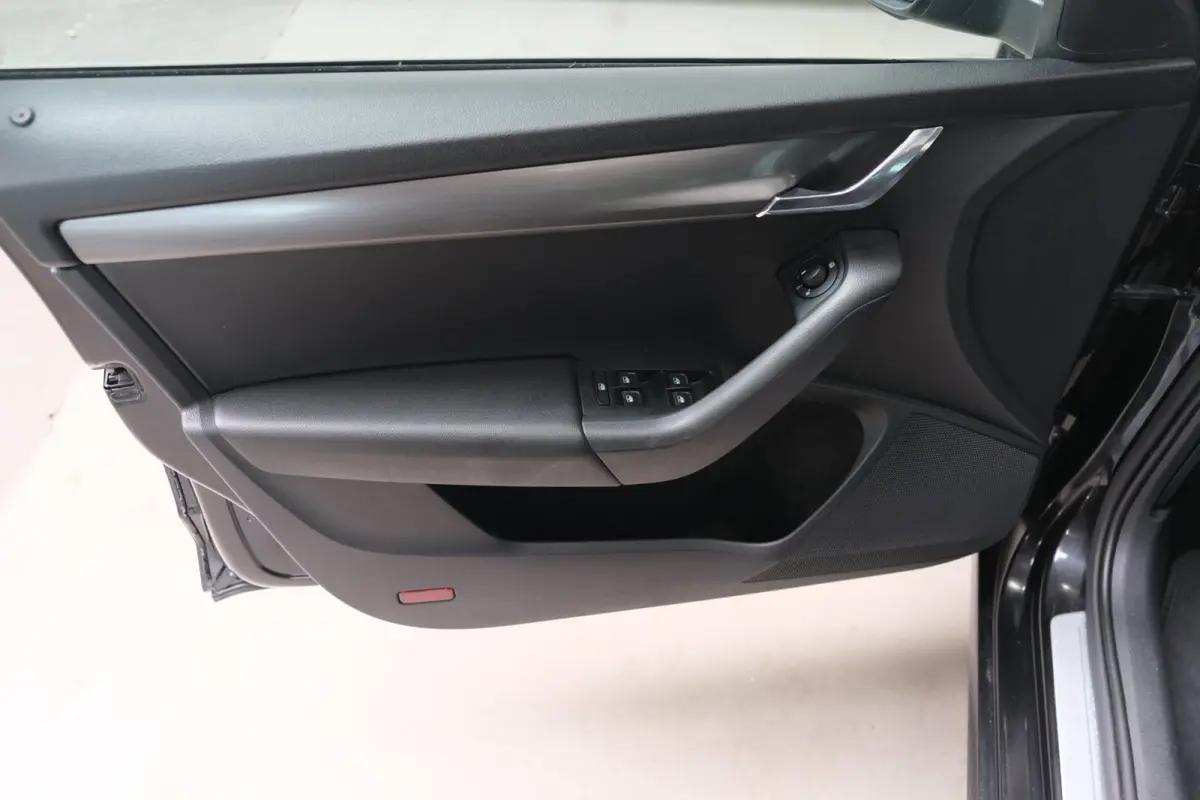 2.0 TDI Greentech Style Automaat > Export netto €6750,- <