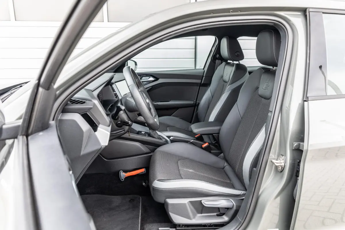 35 TFSI 150pk S-tronic S edition | Stoelverwarming | Autom. Airco | Afgevlakt Sportstuur