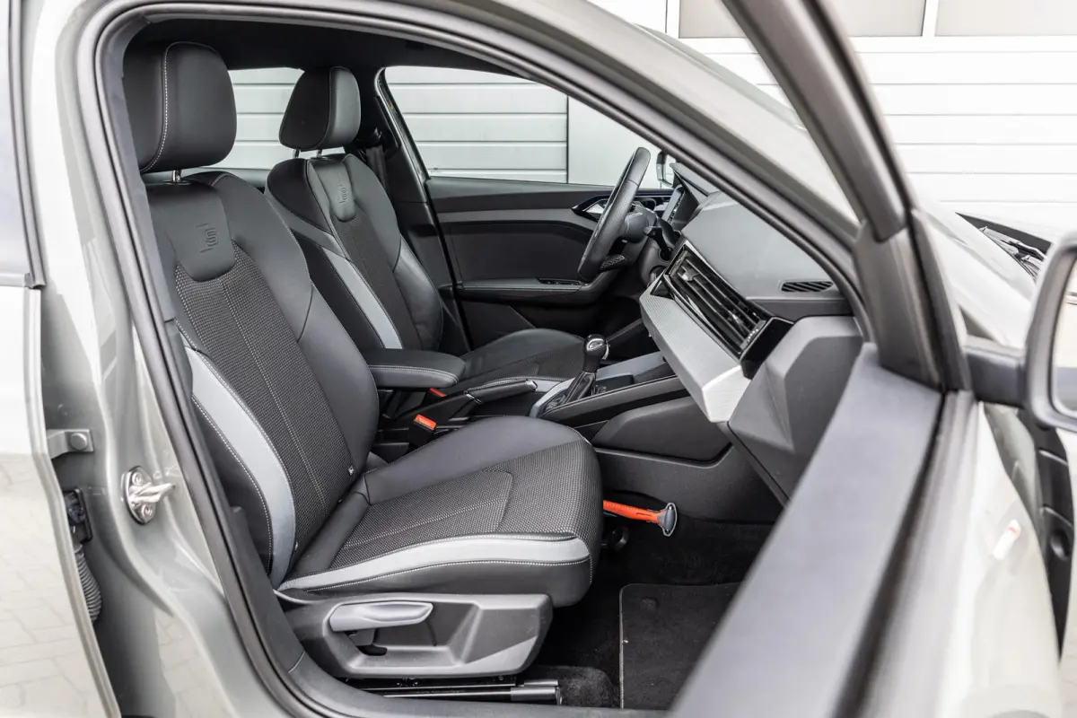 35 TFSI 150pk S-tronic S edition | Stoelverwarming | Autom. Airco | Afgevlakt Sportstuur
