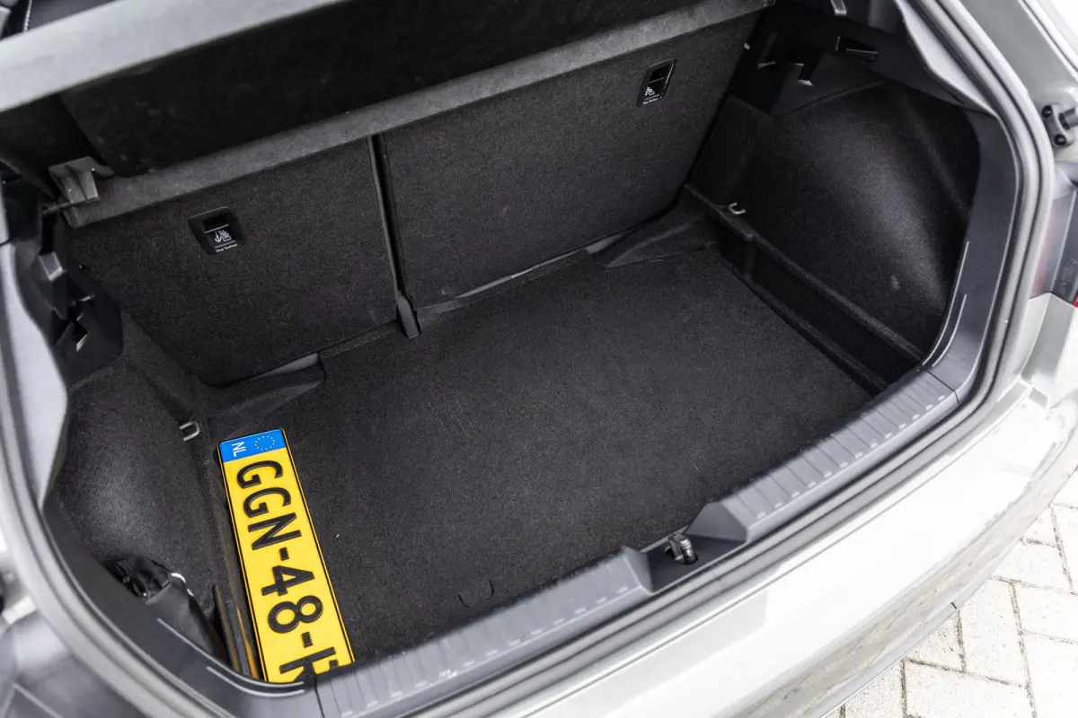 35 TFSI 150pk S-tronic S edition | Stoelverwarming | Autom. Airco | Afgevlakt Sportstuur