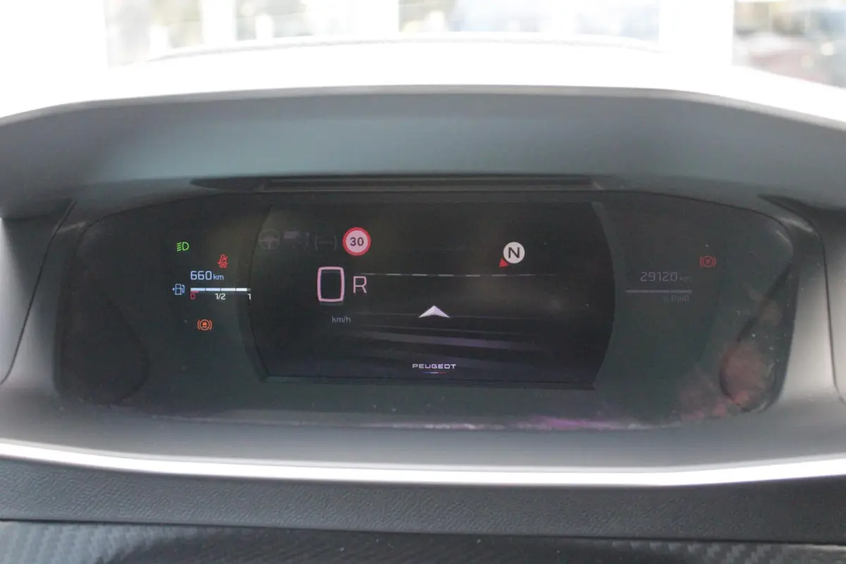 1.2 Hybrid 145PK AUTOMAAT GT | CAMERA VOOR + ACHTER | NAVIGATIE | DRAADLOZE APPLE CARPLAY/ANDROID AUTO | FULL LED KOPLAMPEN | LICHTMETALEN VELGEN 17" | DODEHOEK DETECTIE | DRAADLOZE TELEFOON