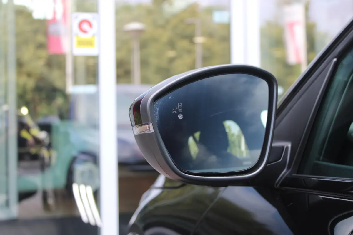 1.2 Hybrid 145PK AUTOMAAT GT | CAMERA VOOR + ACHTER | NAVIGATIE | DRAADLOZE APPLE CARPLAY/ANDROID AUTO | FULL LED KOPLAMPEN | LICHTMETALEN VELGEN 17" | DODEHOEK DETECTIE | DRAADLOZE TELEFOON