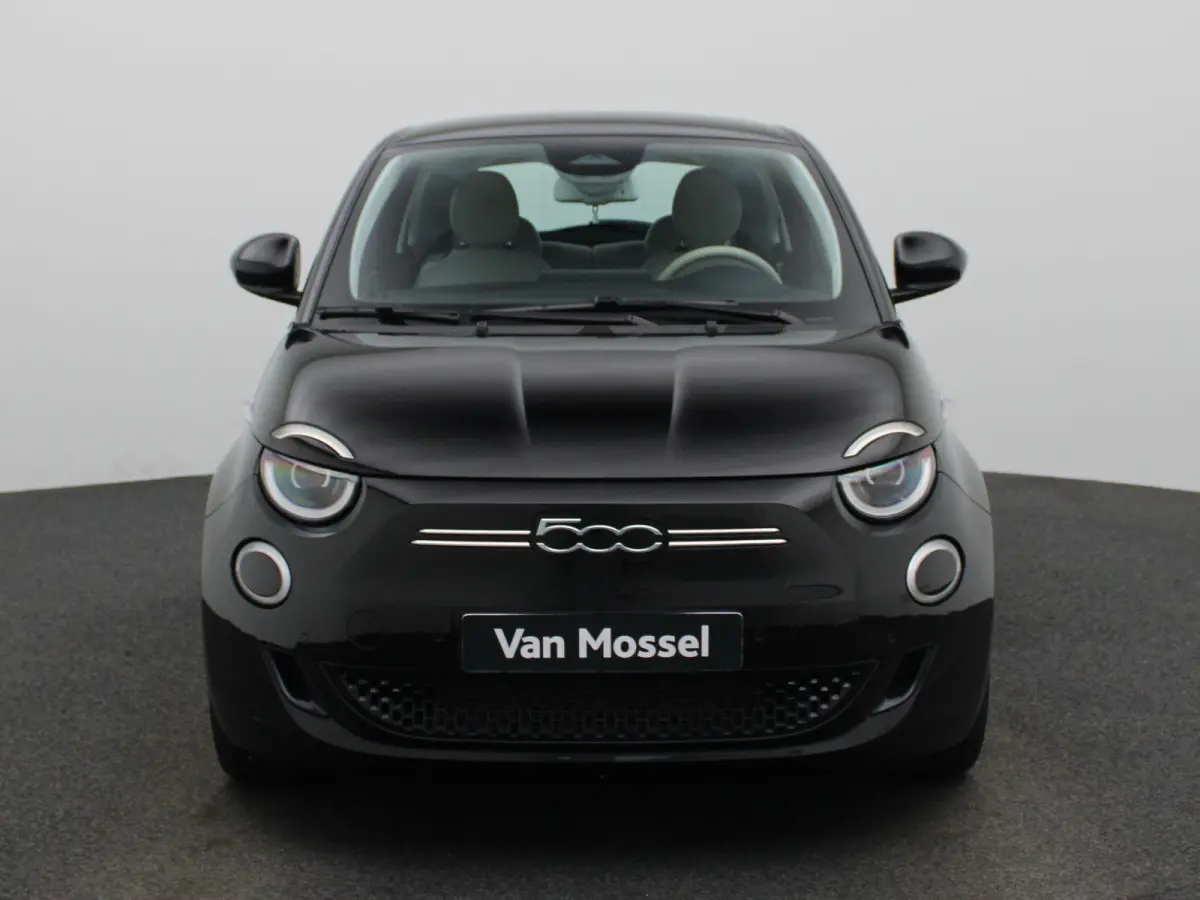 500e 42 kWh La Prima | CAMERA | PARKEERSENSOREN V+A | DODEHOEK DETECTIE | ADAPTIEF CRUISE CONTROL | KEYLESS |