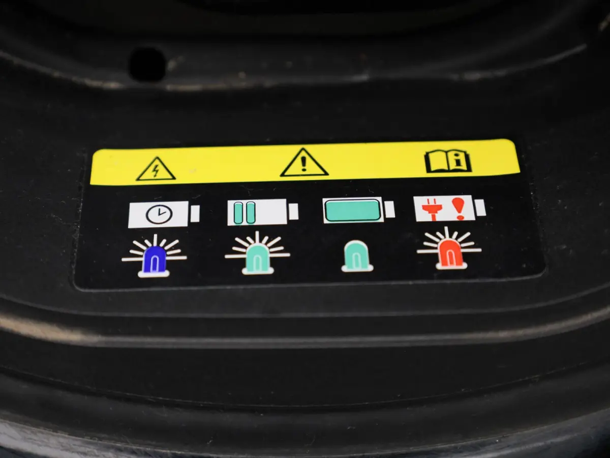 500e 42 kWh La Prima | CAMERA | PARKEERSENSOREN V+A | DODEHOEK DETECTIE | ADAPTIEF CRUISE CONTROL | KEYLESS |