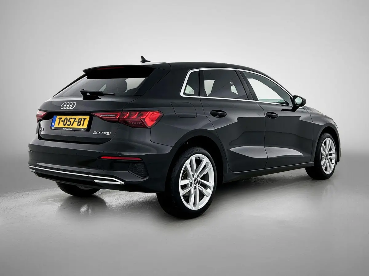 30 TFSI Advanced edition 110 PK l Cruise control l Navigatie l Airco l Parkeersensoren l Dimbare binnenspiegel l Audi virtual cockpit l Licht- en regensensor l Lichtmetalen wielen