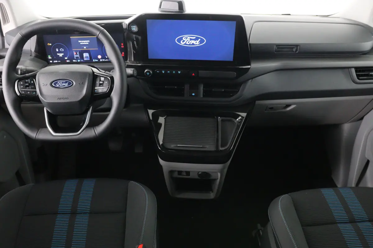 320 2.5 PHEV L2H1 Sport DC | Trekhaak | 360* Camera | Adaptieve Cruise Control | Stoel & Stuurverwarming | Navigatie | Dodehoek |