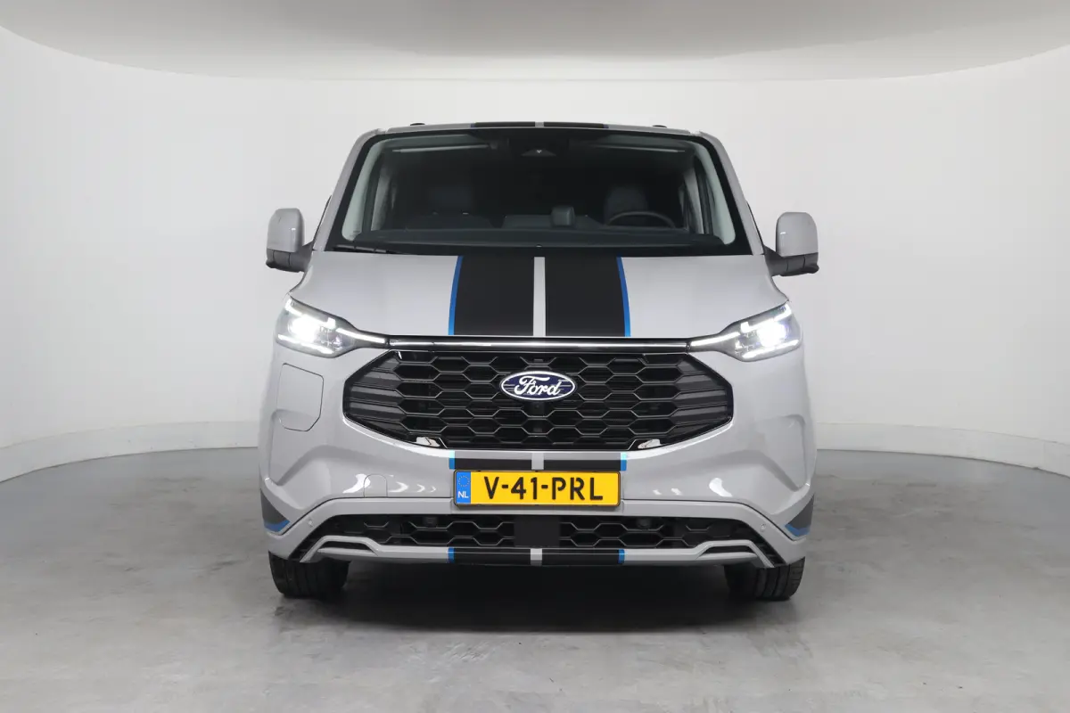 320 2.5 PHEV L2H1 Sport DC | Trekhaak | 360* Camera | Adaptieve Cruise Control | Stoel & Stuurverwarming | Navigatie | Dodehoek |
