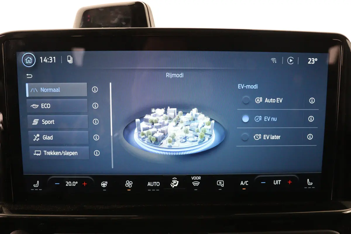 320 2.5 PHEV L2H1 Sport DC | Trekhaak | 360* Camera | Adaptieve Cruise Control | Stoel & Stuurverwarming | Navigatie | Dodehoek |