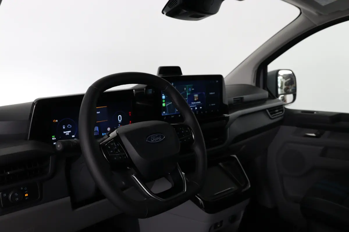 320 2.5 PHEV L2H1 Sport DC | Trekhaak | 360* Camera | Adaptieve Cruise Control | Stoel & Stuurverwarming | Navigatie | Dodehoek |