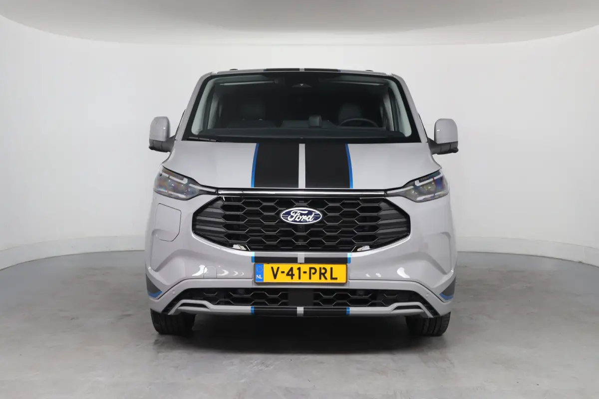320 2.5 PHEV L2H1 Sport DC | Trekhaak | 360* Camera | Adaptieve Cruise Control | Stoel & Stuurverwarming | Navigatie | Dodehoek |