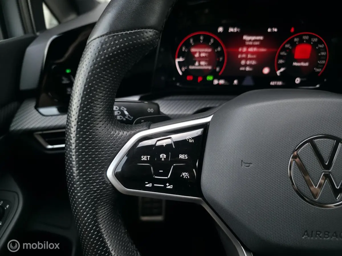 1.5 eTSI R-Line / Sfeer / Carplay / Camera