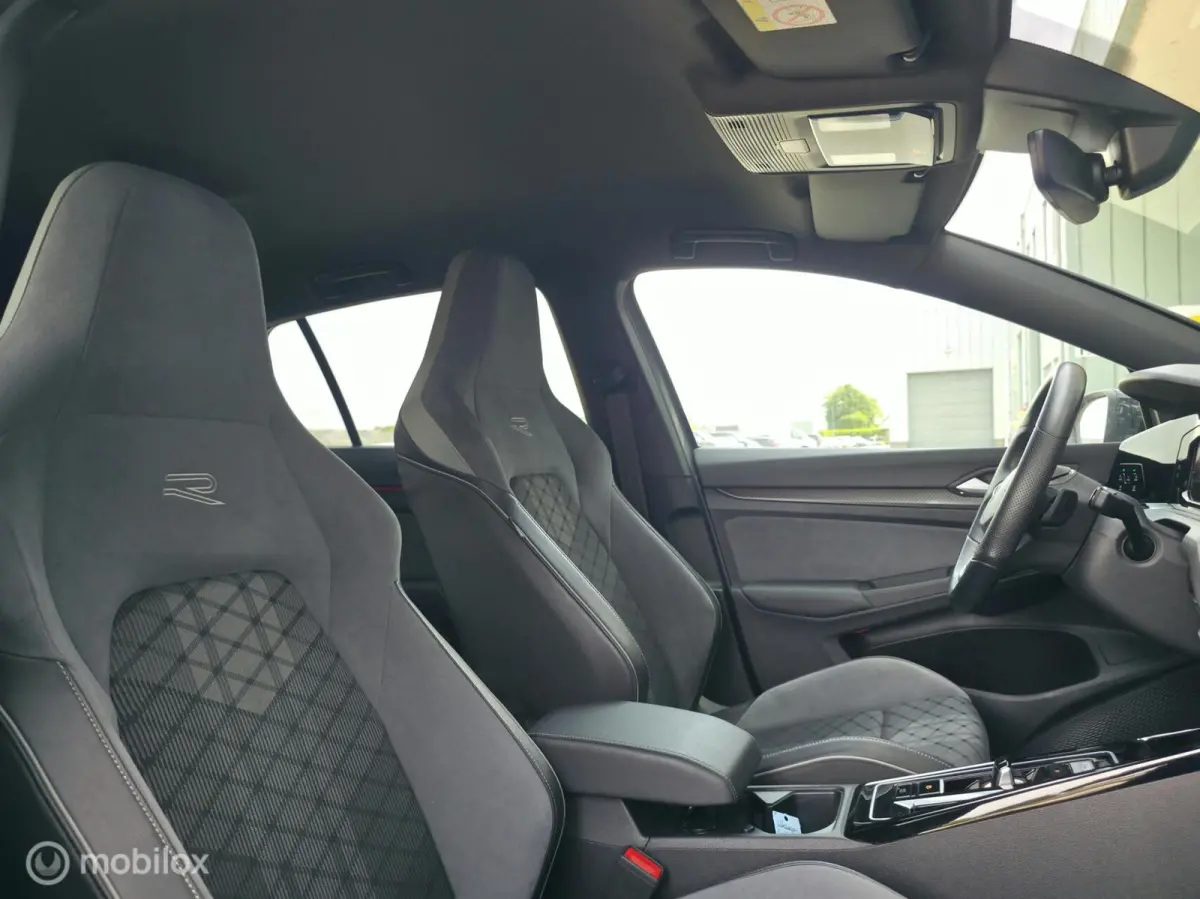 1.5 eTSI R-Line / Sfeer / Carplay / Camera