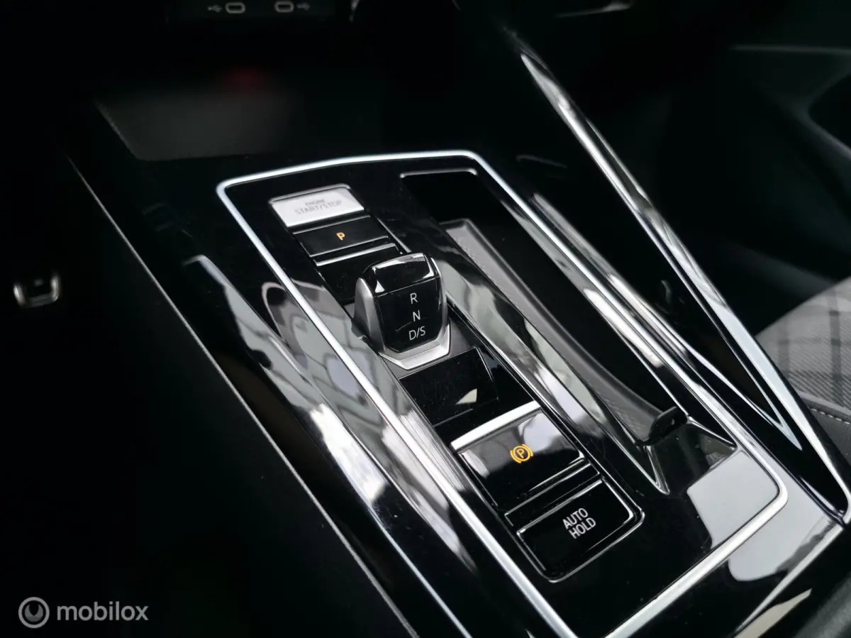 1.5 eTSI R-Line / Sfeer / Carplay / Camera