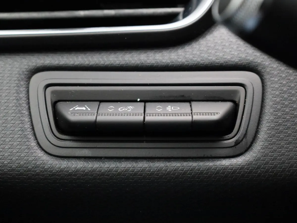 1.0 TCe Zen | Cruise control | Bluetooth | Apple carplay/Android auto | Airco