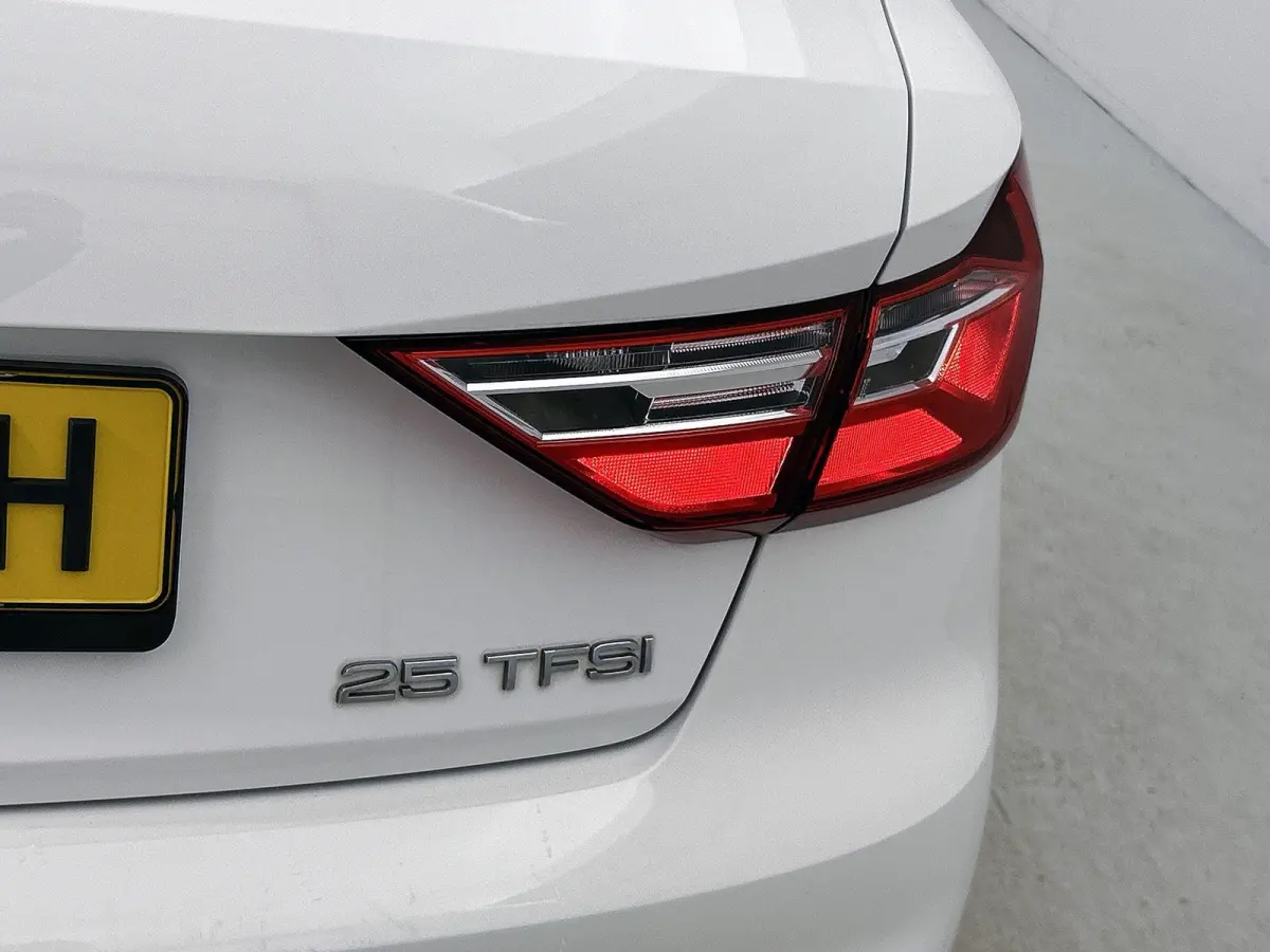 25 TFSI Pro Line 95 PK 1 eerdere eigenaar | Cruise Control | Stoelverwarming | Apple Carplay | Android Auto