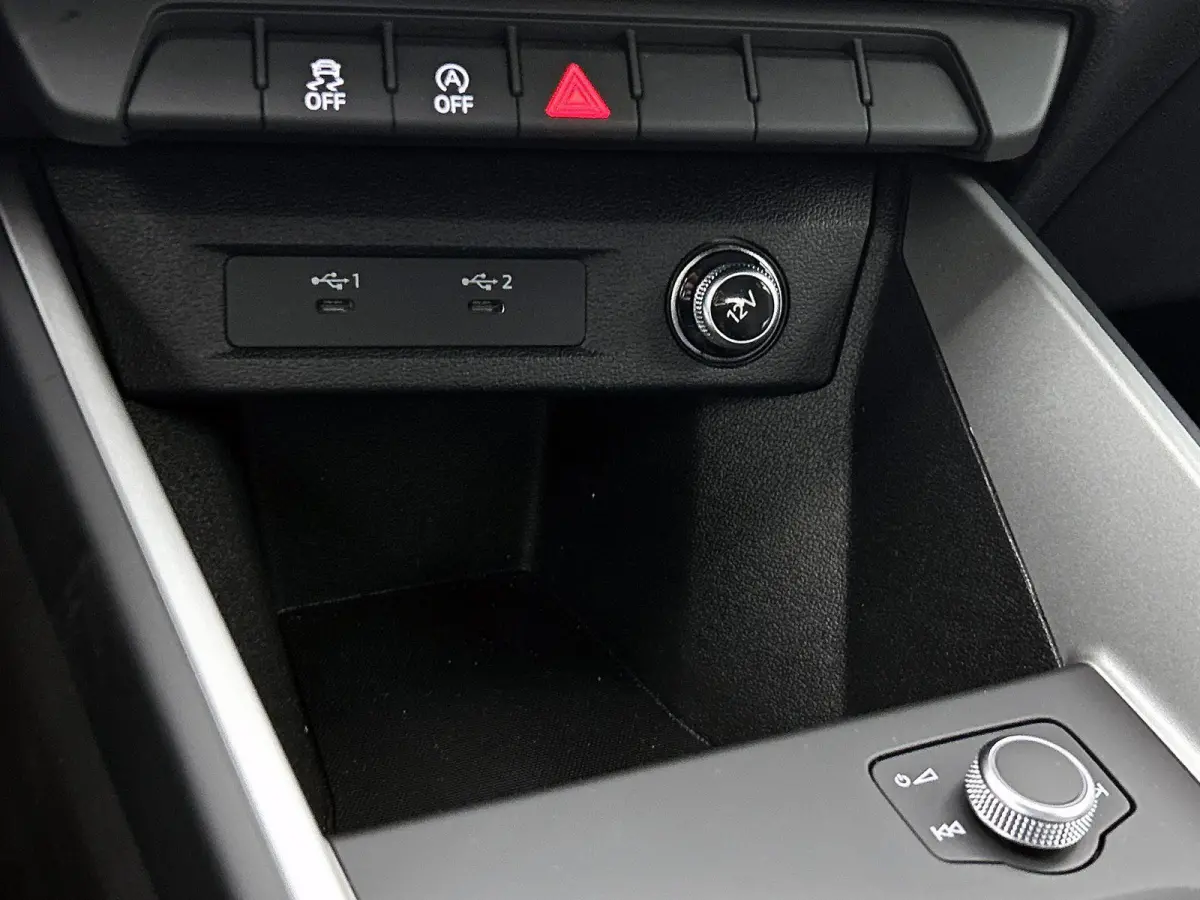 25 TFSI Pro Line 95 PK 1 eerdere eigenaar | Cruise Control | Stoelverwarming | Apple Carplay | Android Auto