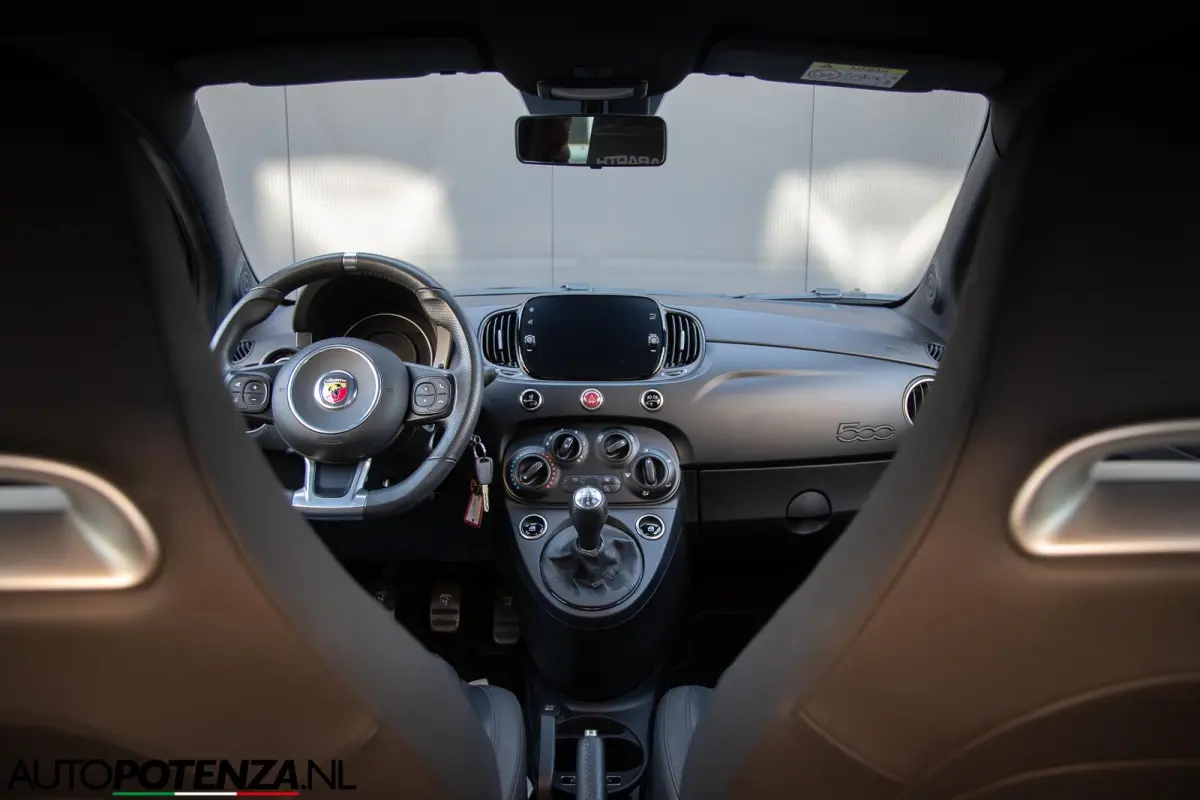 Fiat Abarth 1.4 T-Jet special series F595 500 165PK CarPlay Xenon
