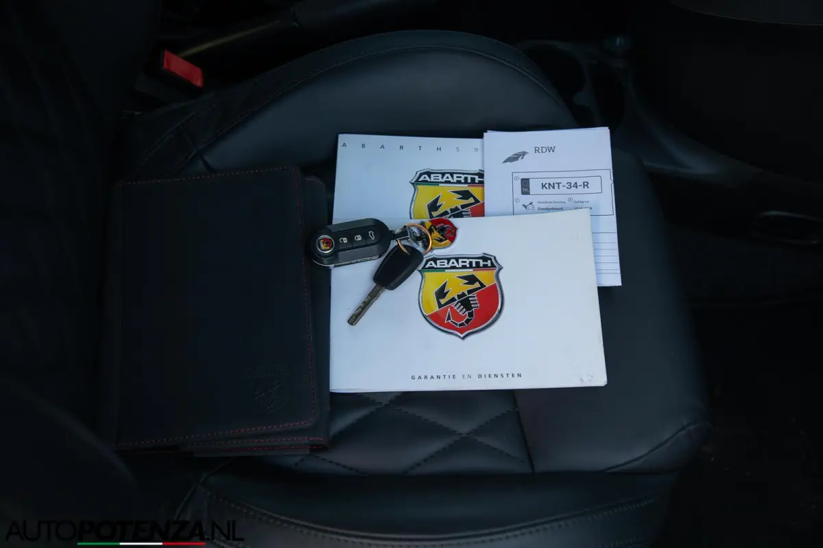 Fiat Abarth 1.4 T-Jet special series F595 500 165PK CarPlay Xenon