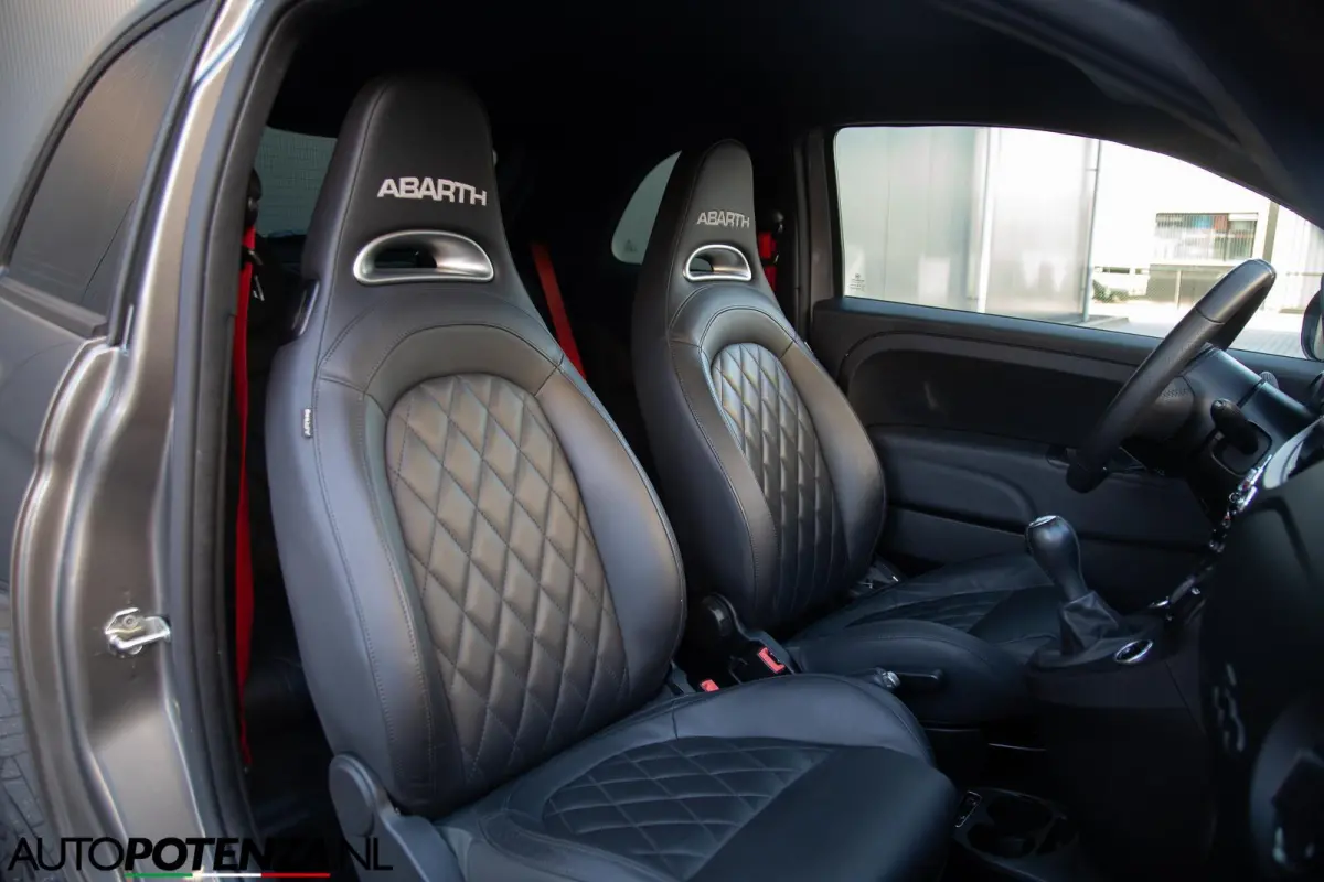 Fiat Abarth 1.4 T-Jet special series F595 500 165PK CarPlay Xenon