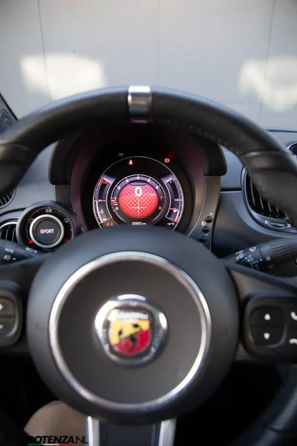 Fiat Abarth 1.4 T-Jet special series F595 500 165PK CarPlay Xenon