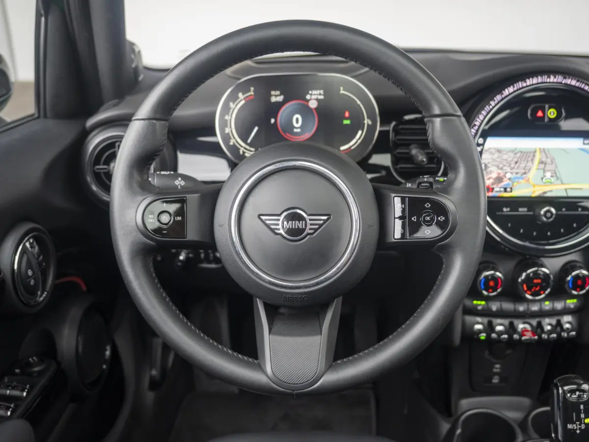 Cooper Yours leder | Panoramadak | Harman-Kardon