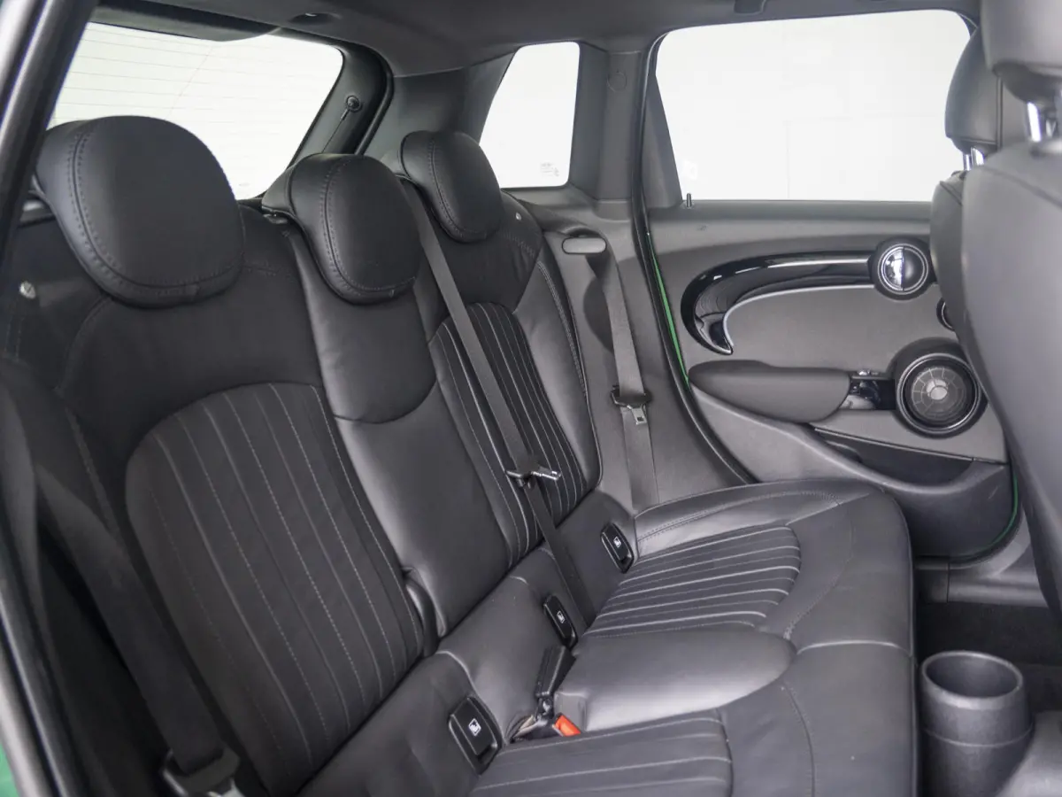 Cooper Yours leder | Panoramadak | Harman-Kardon