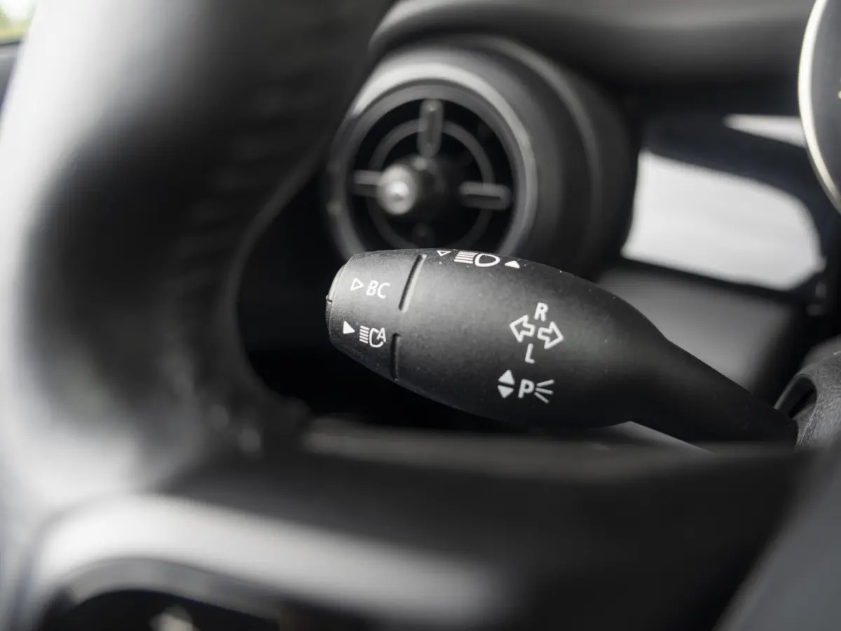 Cooper Yours leder | Panoramadak | Harman-Kardon