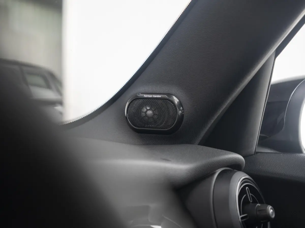 Cooper Yours leder | Panoramadak | Harman-Kardon