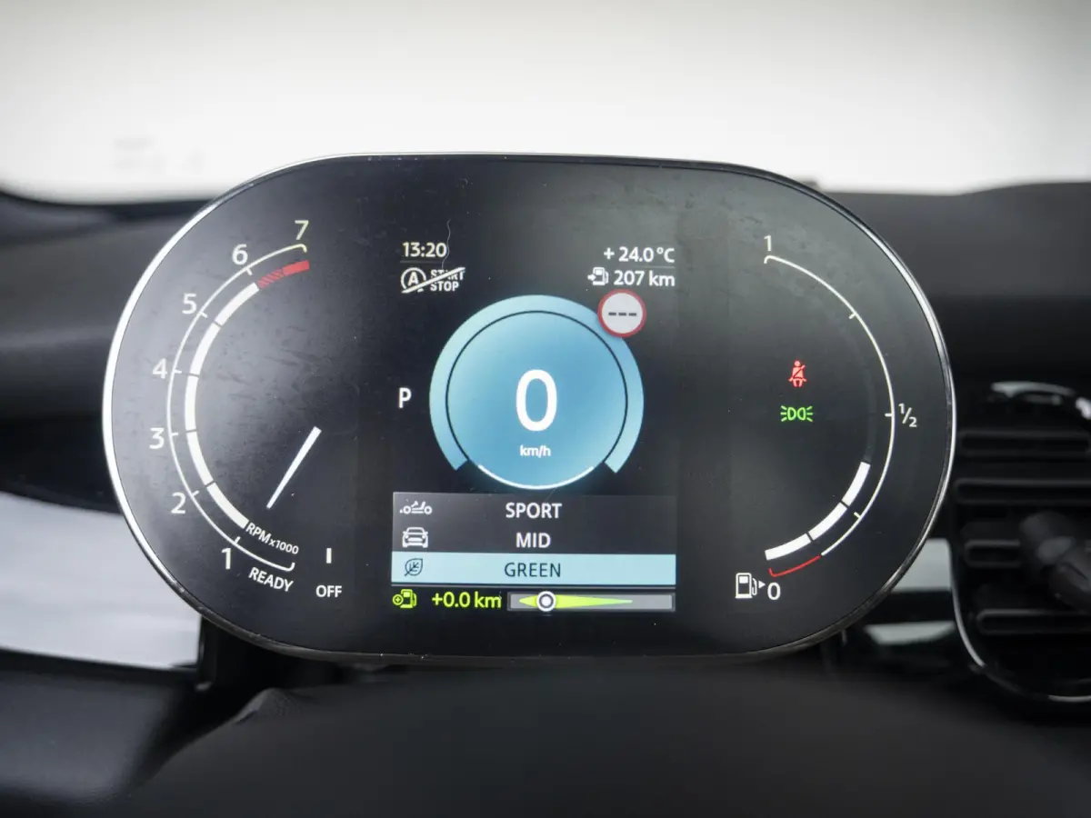 Cooper Yours leder | Panoramadak | Harman-Kardon