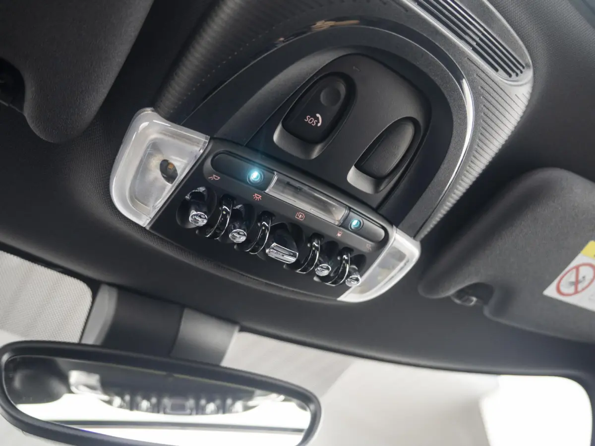 Cooper Yours leder | Panoramadak | Harman-Kardon