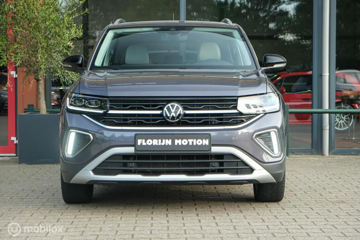 1.0 TSI Style | ACC | IQ-led | DAB | Sfeerverlichting | Leder details | Camera | 18 inch | Virtual Dash | Smokey Grey Metallic