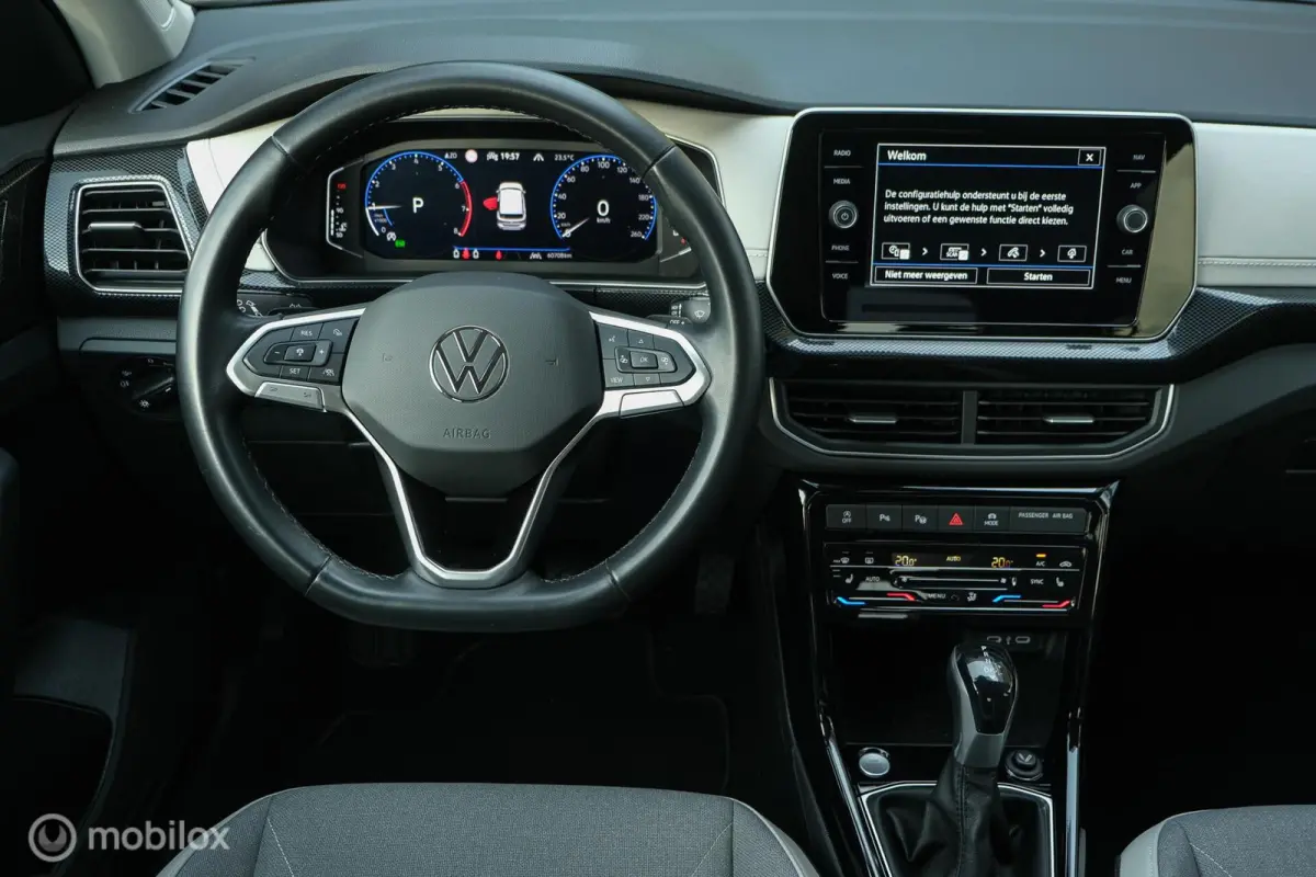 1.0 TSI Style | ACC | IQ-led | DAB | Sfeerverlichting | Leder details | Camera | 18 inch | Virtual Dash | Smokey Grey Metallic
