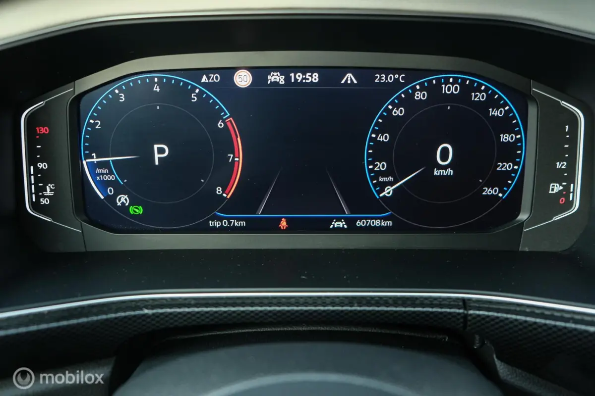 1.0 TSI Style | ACC | IQ-led | DAB | Sfeerverlichting | Leder details | Camera | 18 inch | Virtual Dash | Smokey Grey Metallic