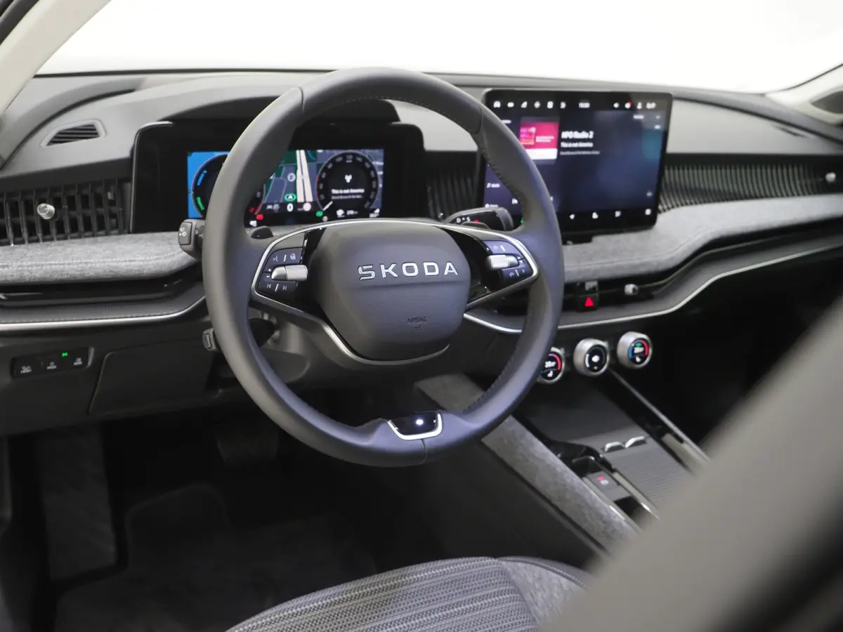 1.5 TSI PHEV 204PK | Panoramadak | HUD | Camera | Keyless | Adaptive Cruise | Dodehoek | Carplay