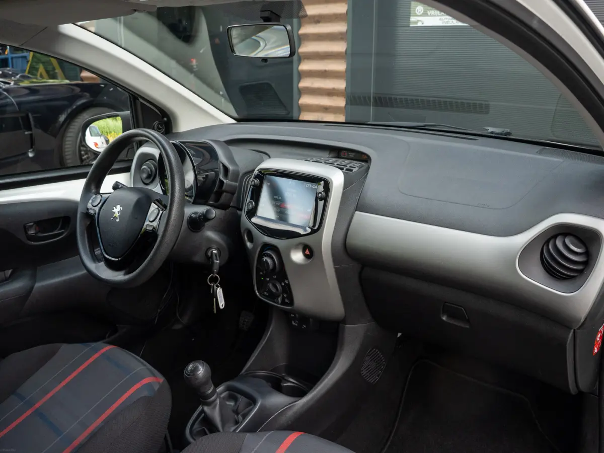 1.0 e-VTi Active Apple Carplay en BTW-auto I 1ste eig. I Airco I Carplay I BTW-auto I Dealeronderhouden I