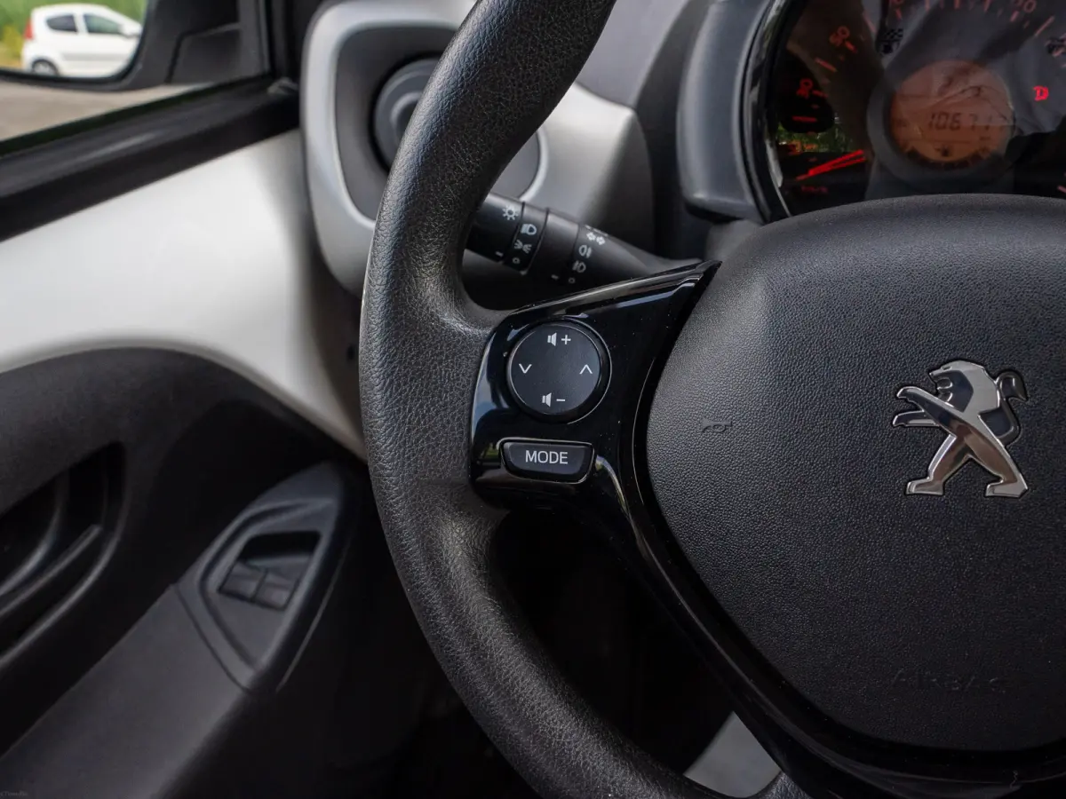 1.0 e-VTi Active Apple Carplay en BTW-auto I 1ste eig. I Airco I Carplay I BTW-auto I Dealeronderhouden I