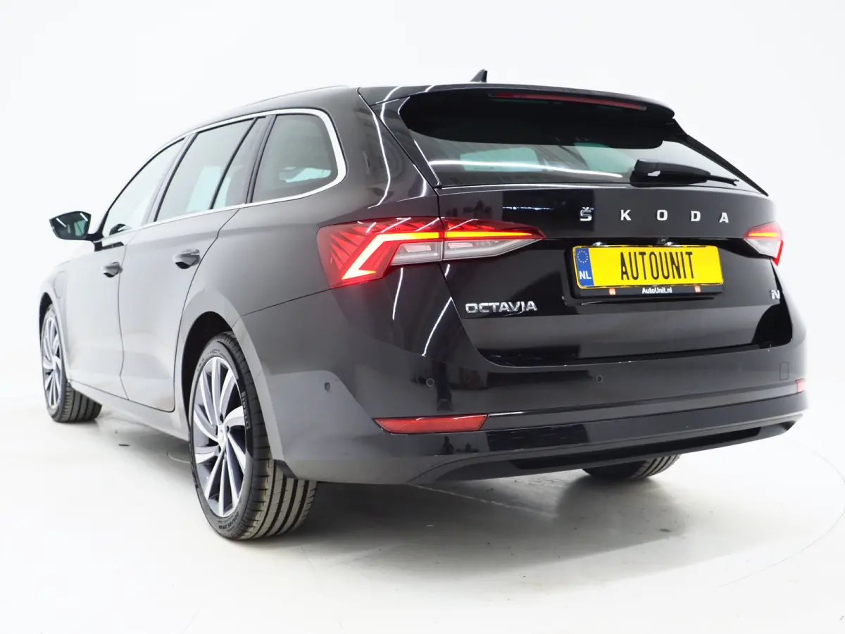 1.4 TSI iV PHEV | Panoramadak | HUD | Camera | Sfeerlicht | Keyless | Adaptive Cruise | Memory
