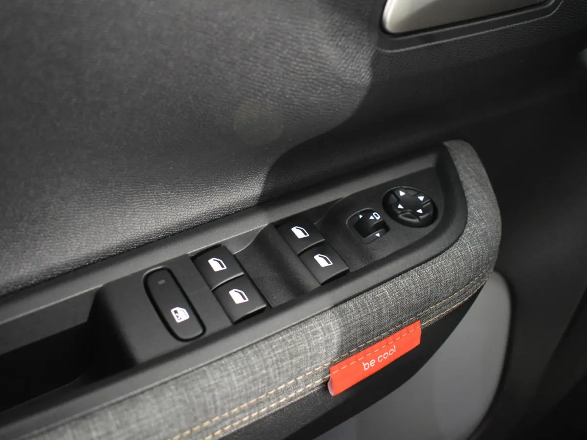 1.2 Hybrid 145pk Plus | Apple Carplay/Android Auto | Climate controle