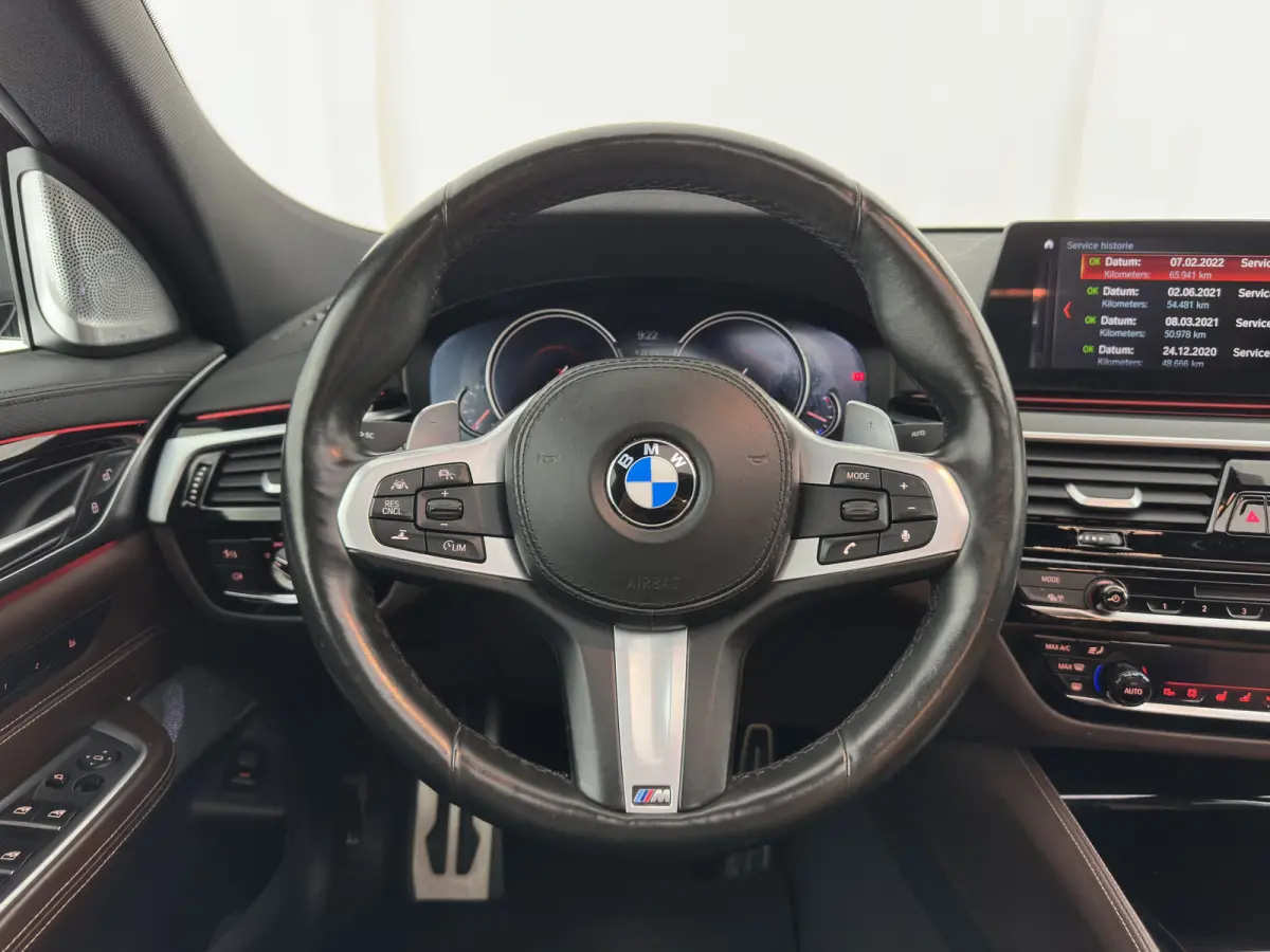 Gran Turismo 640i xDrive M-Sportpack High Executive Aut. *PANO | LEATHER | BOWERS&WILKINS | BLINDSPOT | MEMORY-PACK | NIGHTVISION | TOPVIEW | DIGI-COCKPIT | HEATED-COMFORTSEATS | HEAD-UP | A