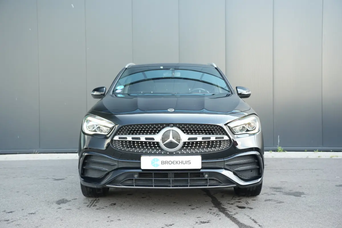 250 4MATIC 225pk AMG Line | Panoramadak | Trekhaak | Camera | Parkeersensoren V + A |