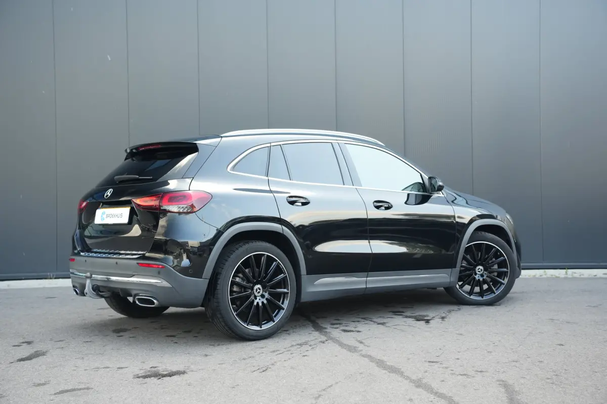 250 4MATIC 225pk AMG Line | Panoramadak | Trekhaak | Camera | Parkeersensoren V + A |