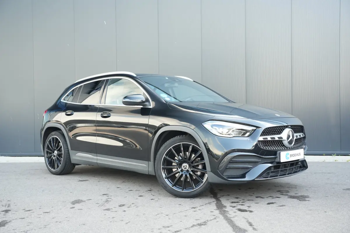 250 4MATIC 225pk AMG Line | Panoramadak | Trekhaak | Camera | Parkeersensoren V + A |