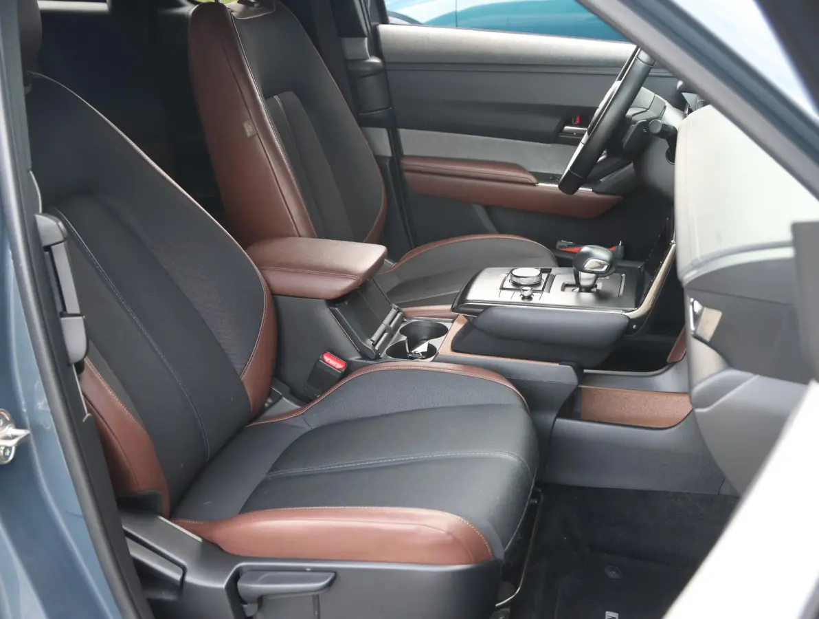 e-SkyActiv EV 145 Advantage 36 kWh Camera | ACCU 95% | Elektrisch verstelbare stoelen | LEER | Stoelverwarming | Navigatie | Climate Control Tweezeidig | Apple CarPlay & Android Auto