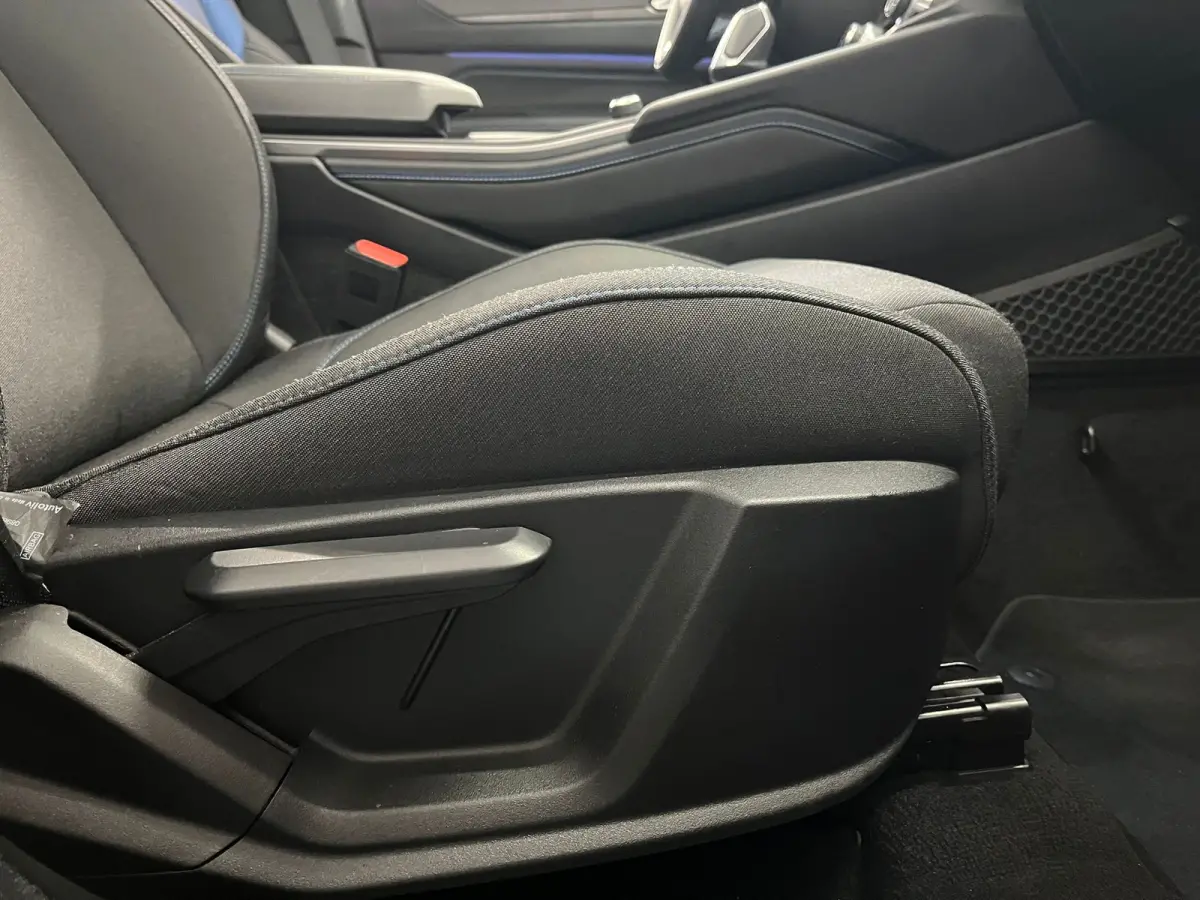 1.5 | Achteruitrijcamera | Panoramadak | Cruise control adaptief | BLIS |