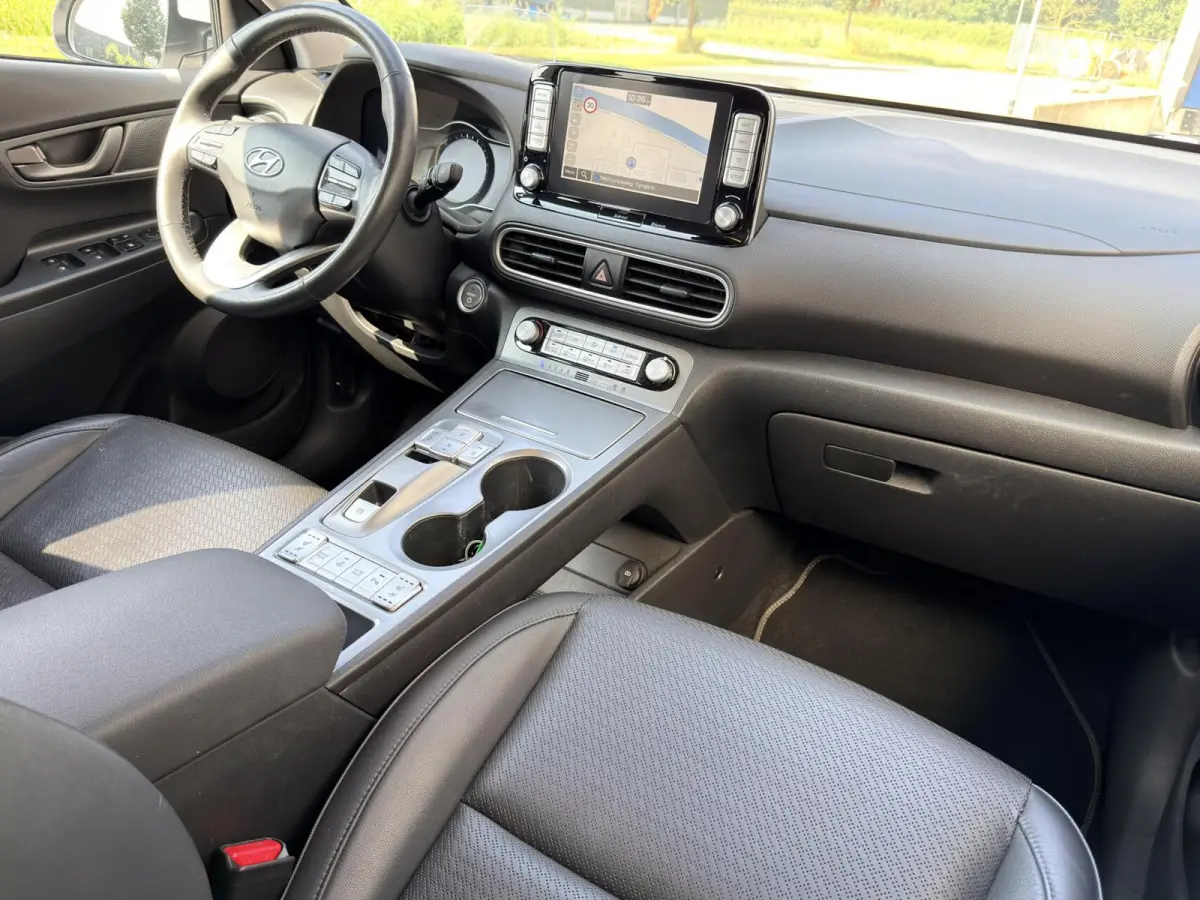 EV Premium 64 kWh Automaat|Carplay|Warmtepomp|Dealer OH|