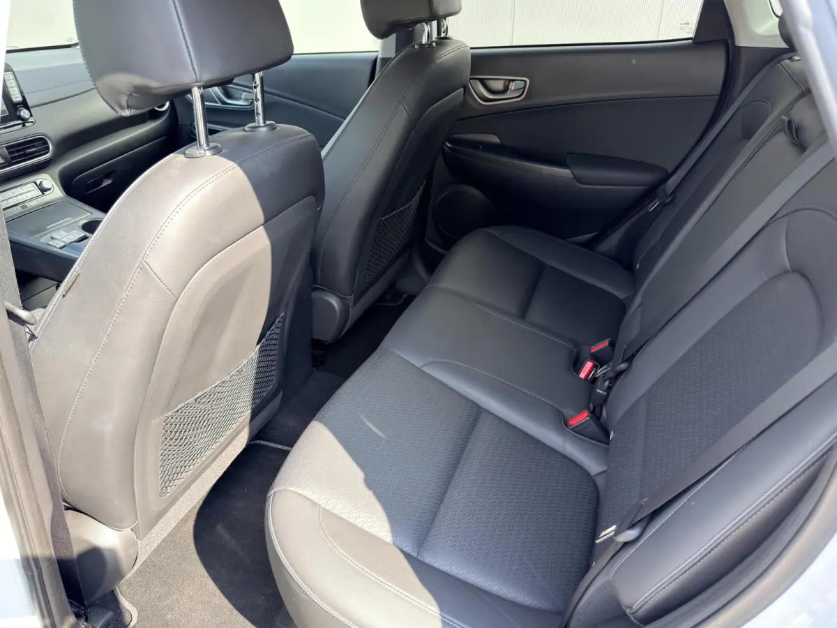 EV Premium 64 kWh Automaat|Carplay|Warmtepomp|Dealer OH|