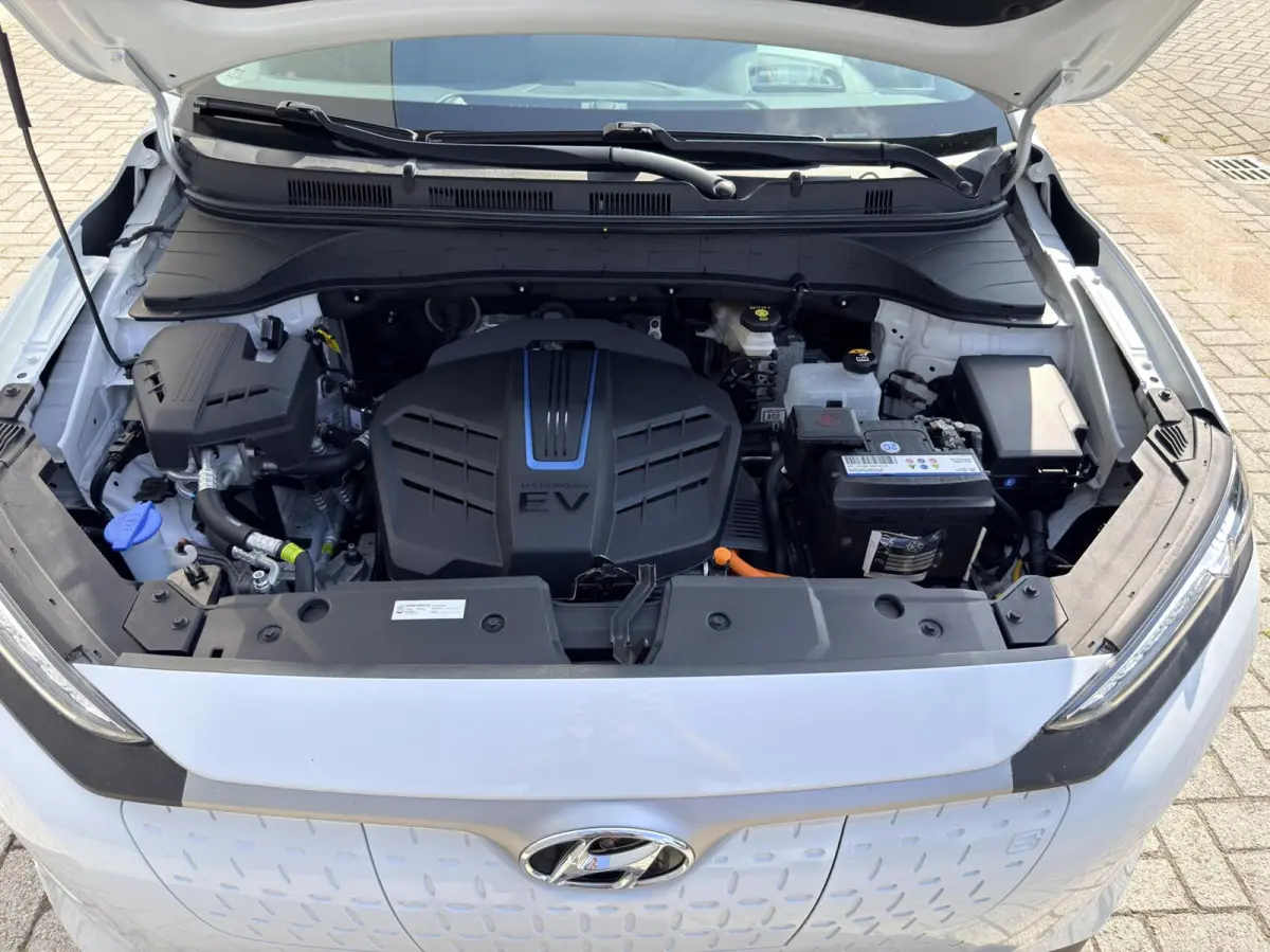EV Premium 64 kWh Automaat|Carplay|Warmtepomp|Dealer OH|