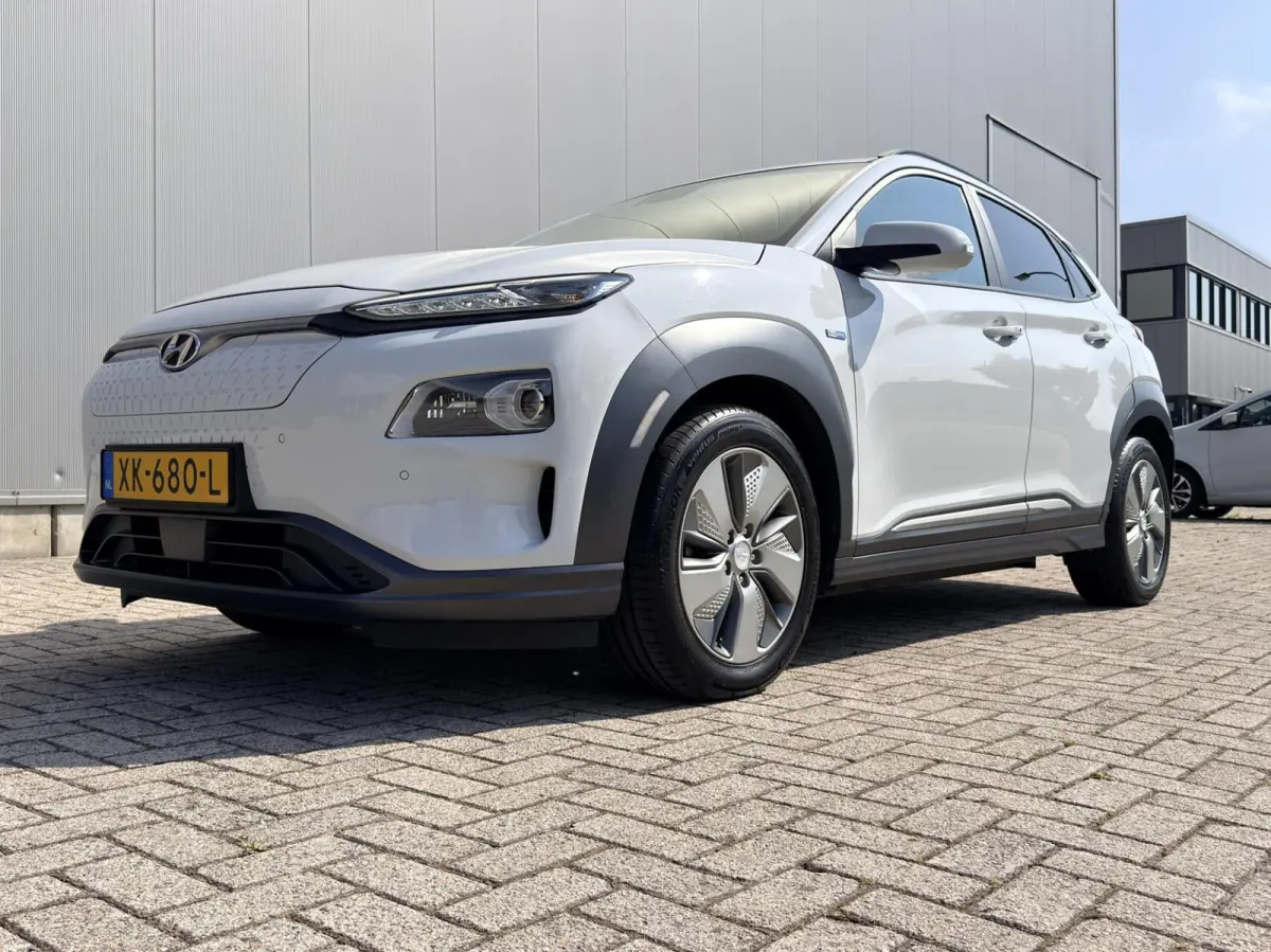 EV Premium 64 kWh Automaat|Carplay|Warmtepomp|Dealer OH|